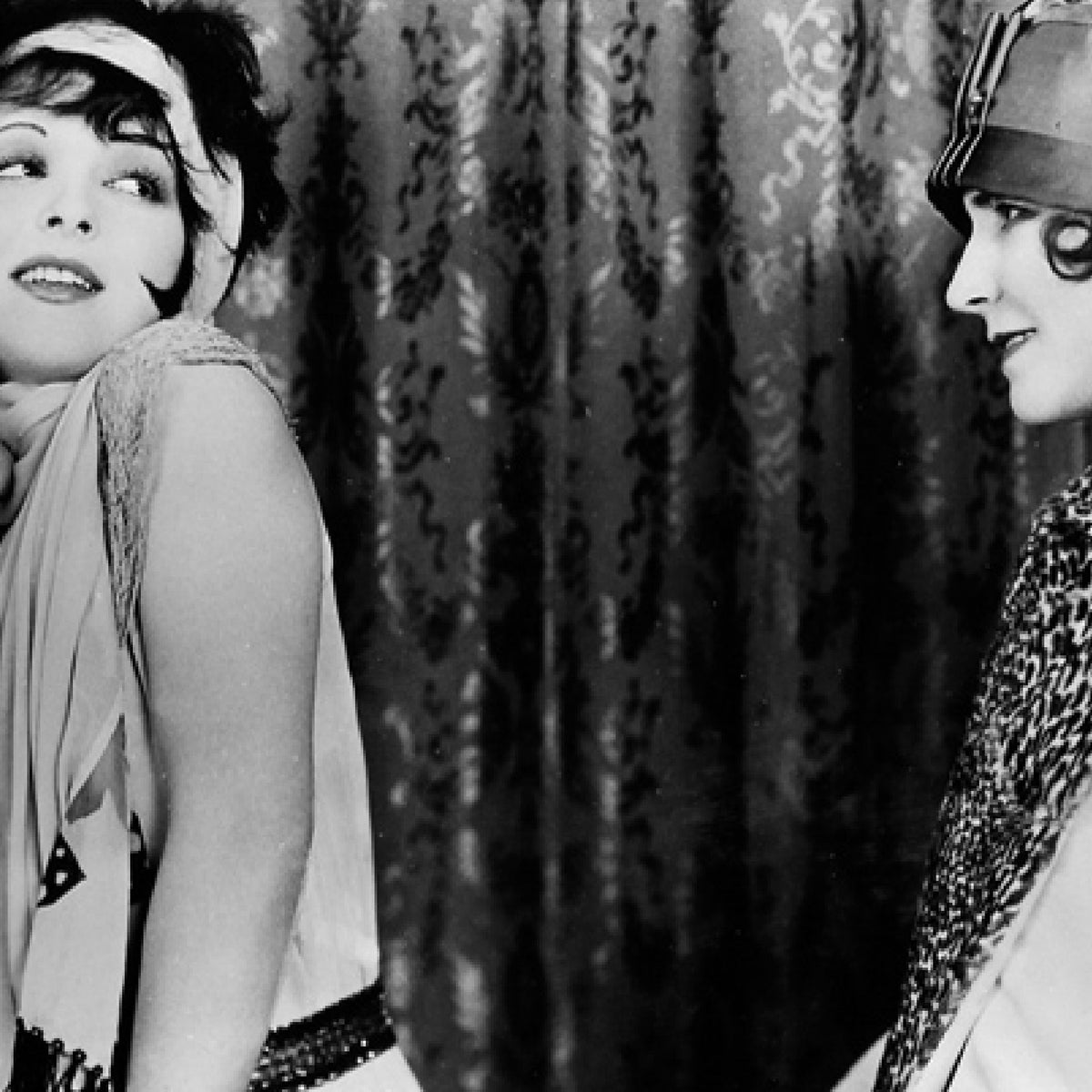 Clara Bow: The Flapper Icon of the Roaring Twenties | BABEYOND, image size:1200x1200