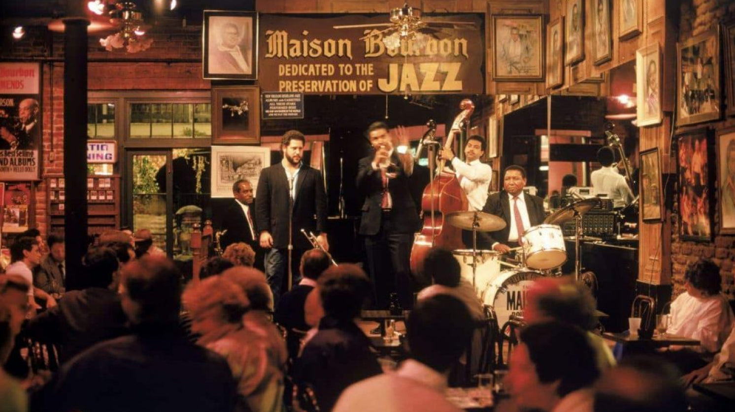 Jazzing it Up: How to Dress for a Night Out at the Jazz Club