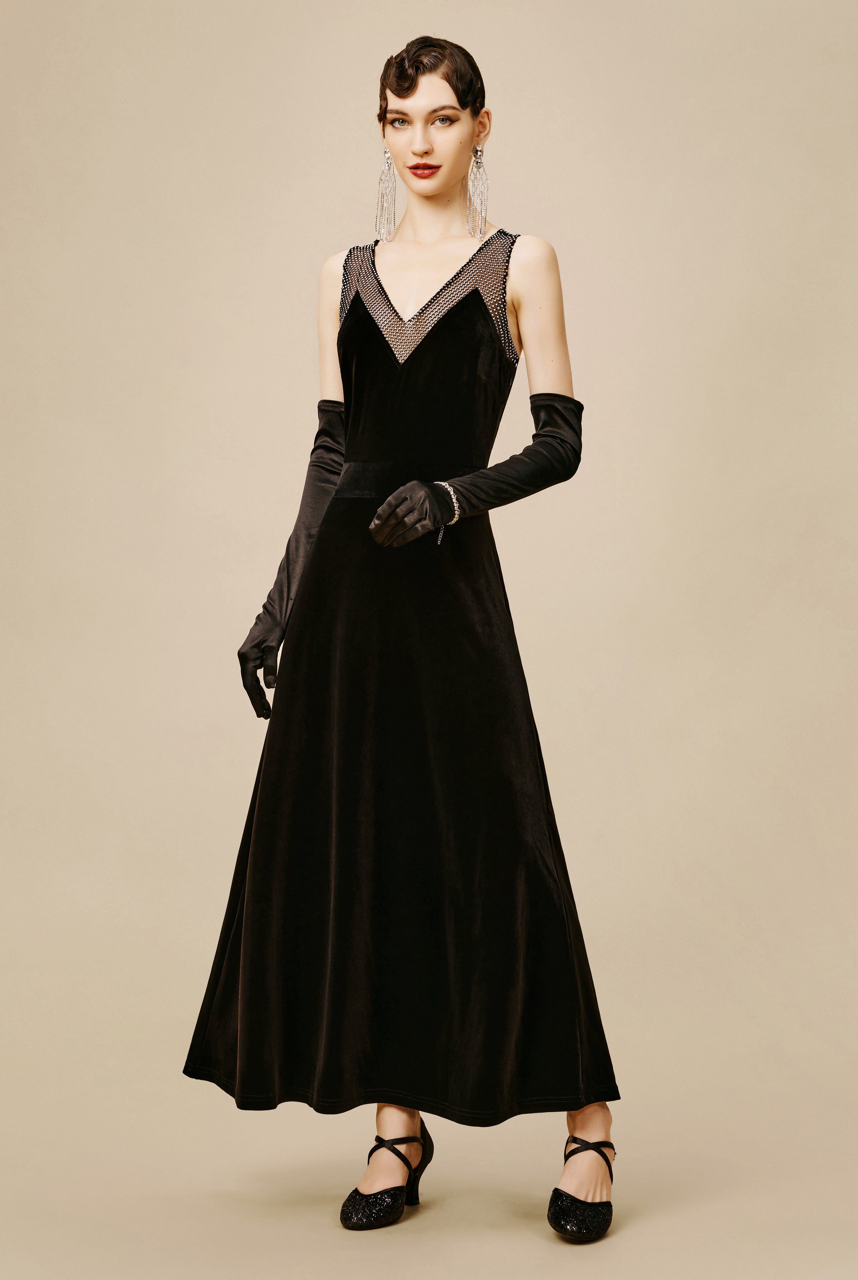 The Story Of An Awakening Velvet Evening Gown | Black | 1