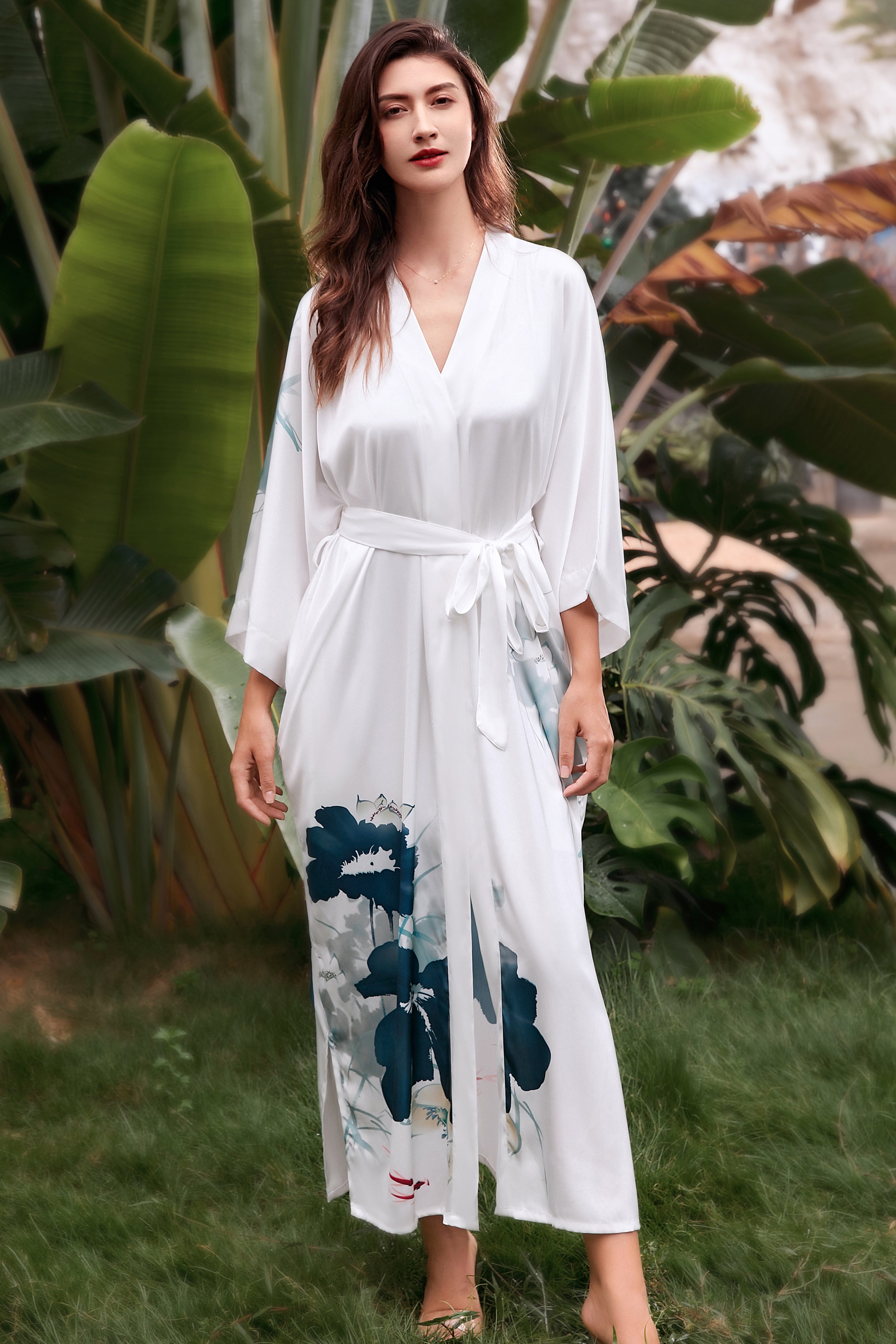 Watercolor Lotus Kimono Robe | Pure White | 2