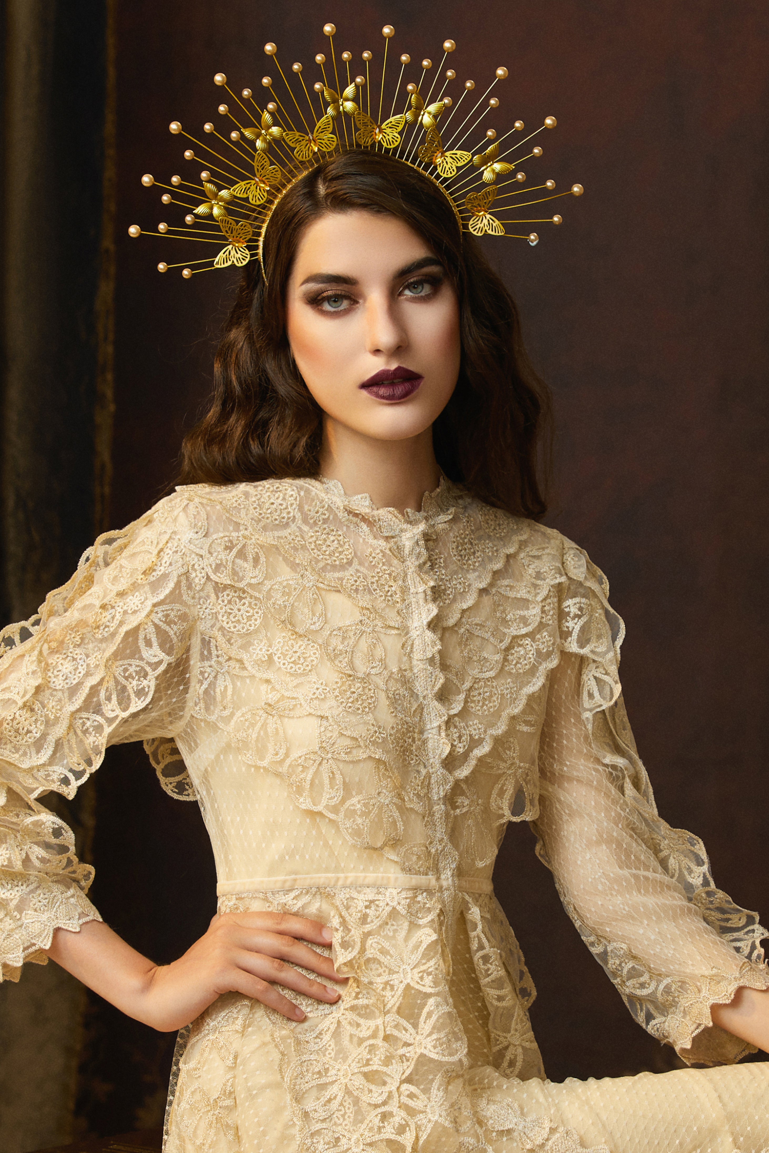 Butterfly Pearl Mary Halo Crown | Gold | 2