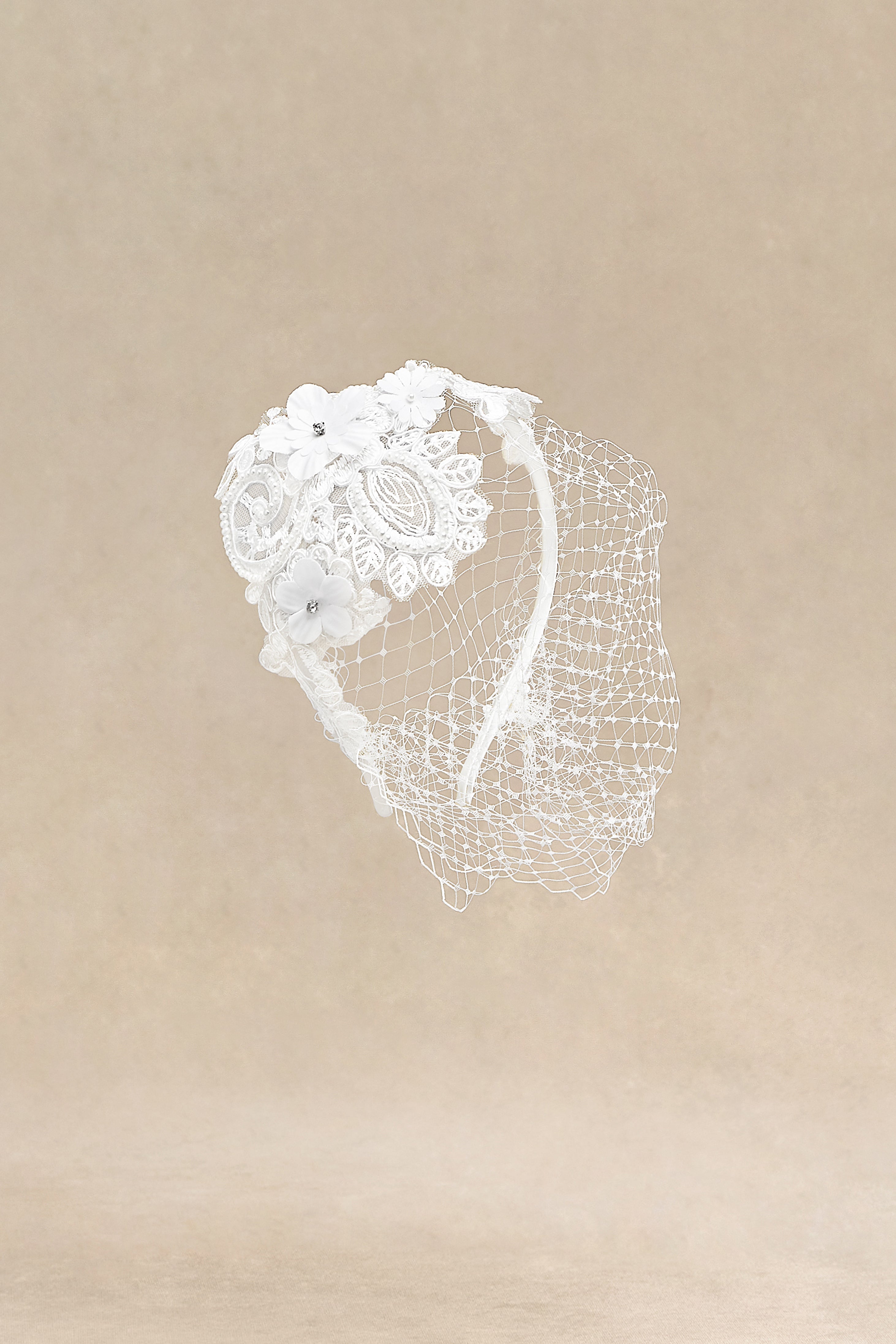 Vintage Veil Lace Cocktail Fascinator | white | 1