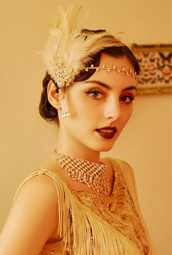 Stunning Vintage Crystal Studded Earrings - BABEYOND