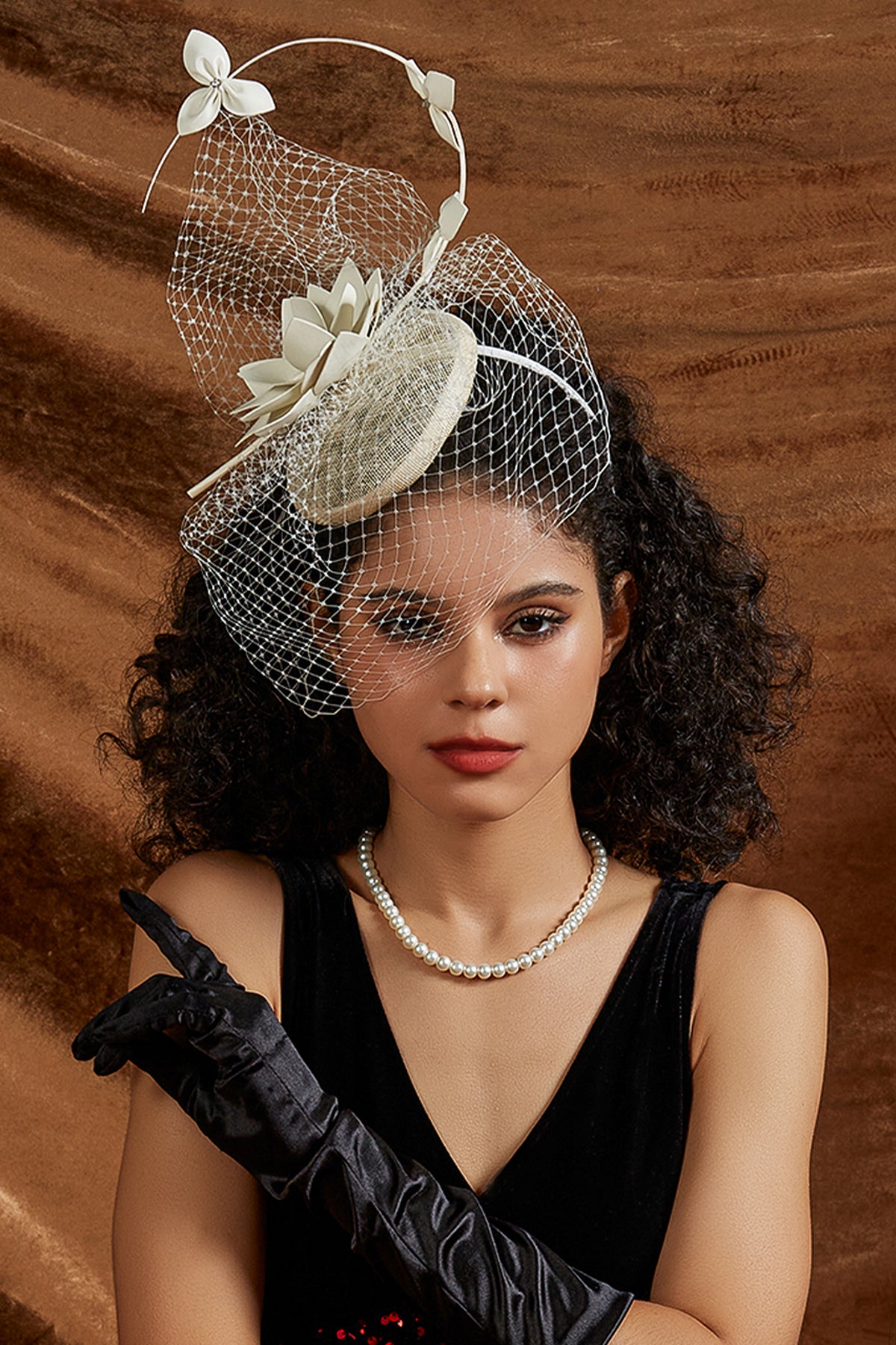 8351 Retro Sweetheart Floral Bride Wedding Fascinator Hat Hair Accessory Shop Fascinator Hat - Wide Brim Floral Fascinator | BABEYOND main image 2