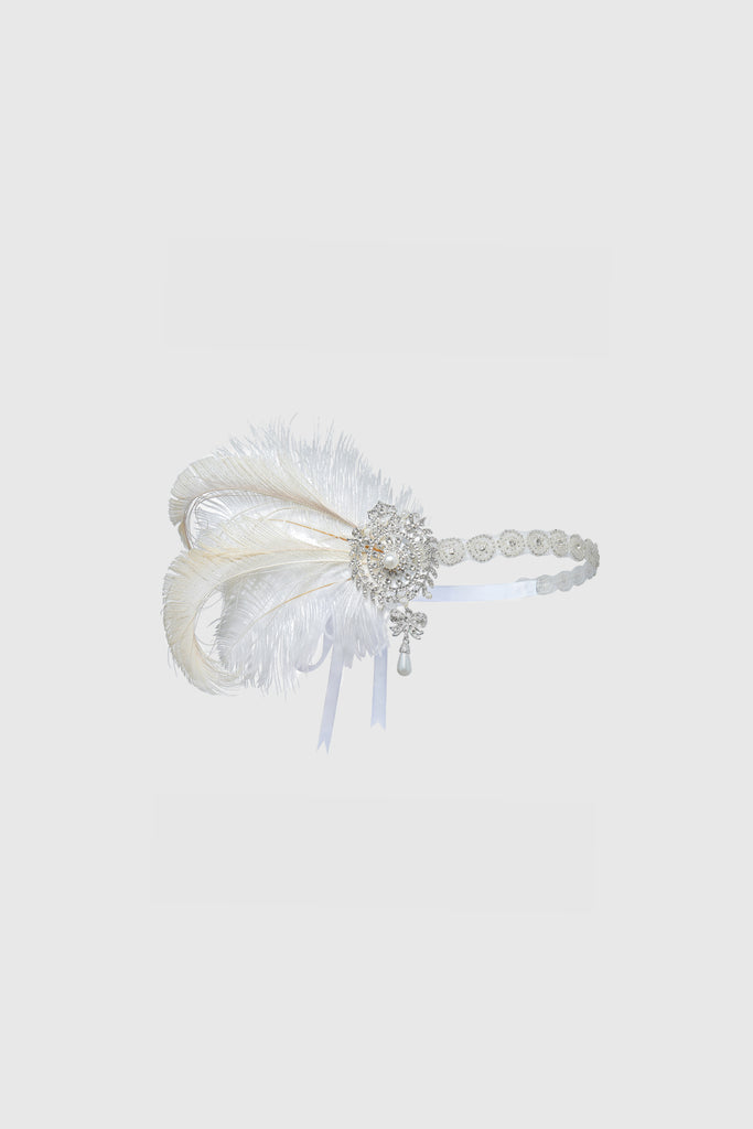 Stunning Zircon Studded Pearl Bracelet - BABEYOND
