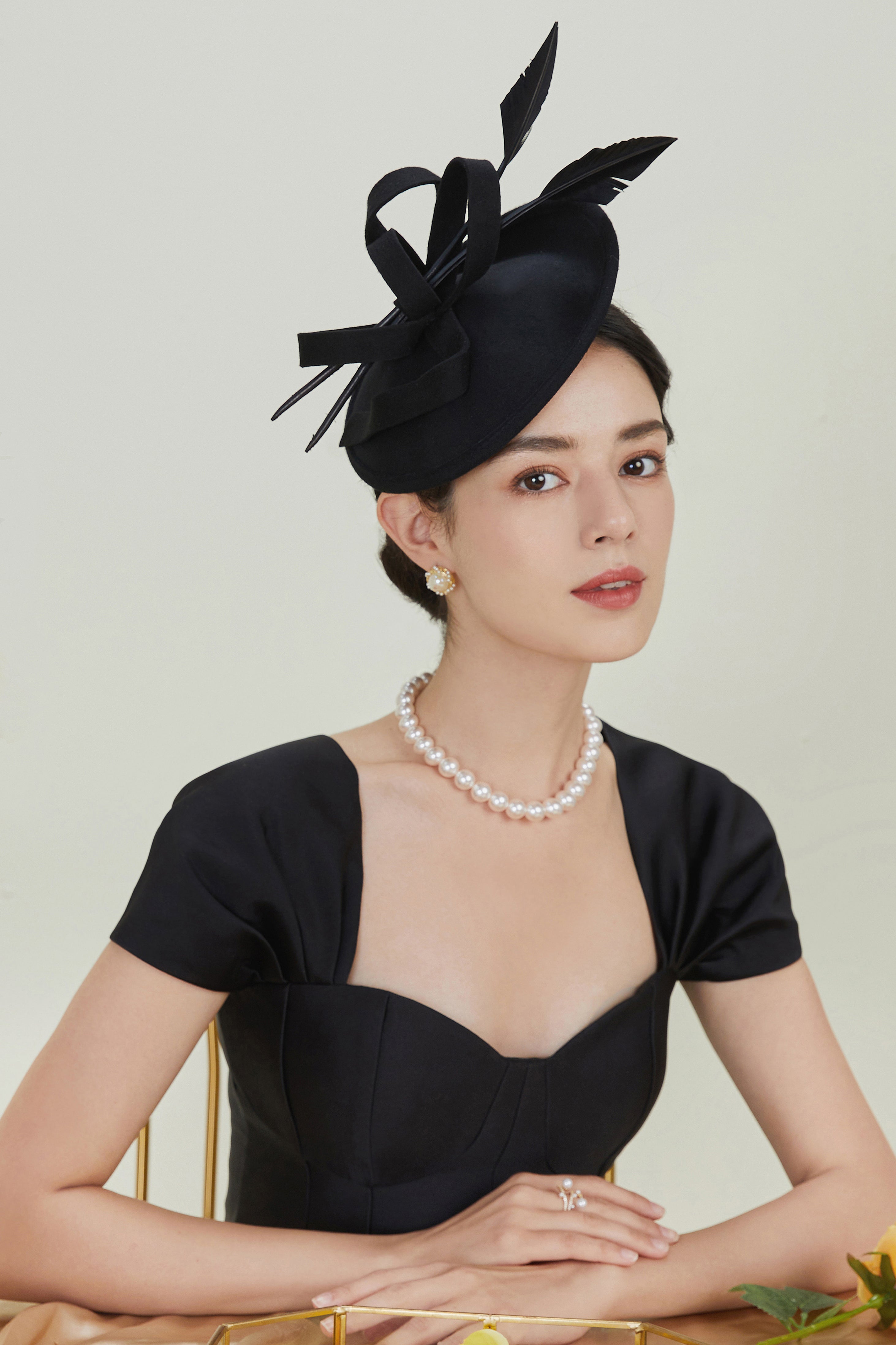 Bow Knot Cocktail Feather Pillbox Fascinator | Black | 3