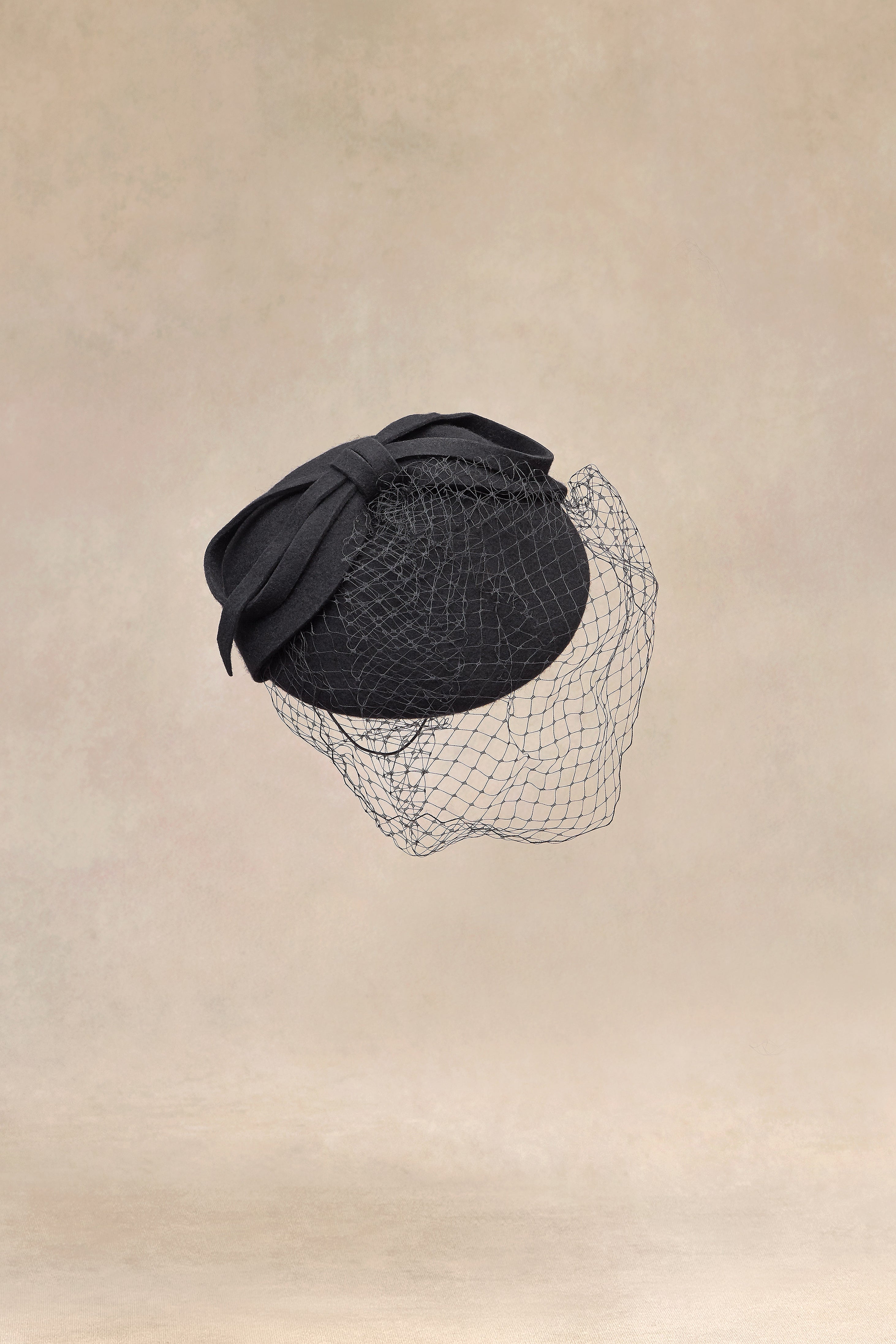 Elegant Bow Knot Pillbox Veil Fascinator | Black | 1