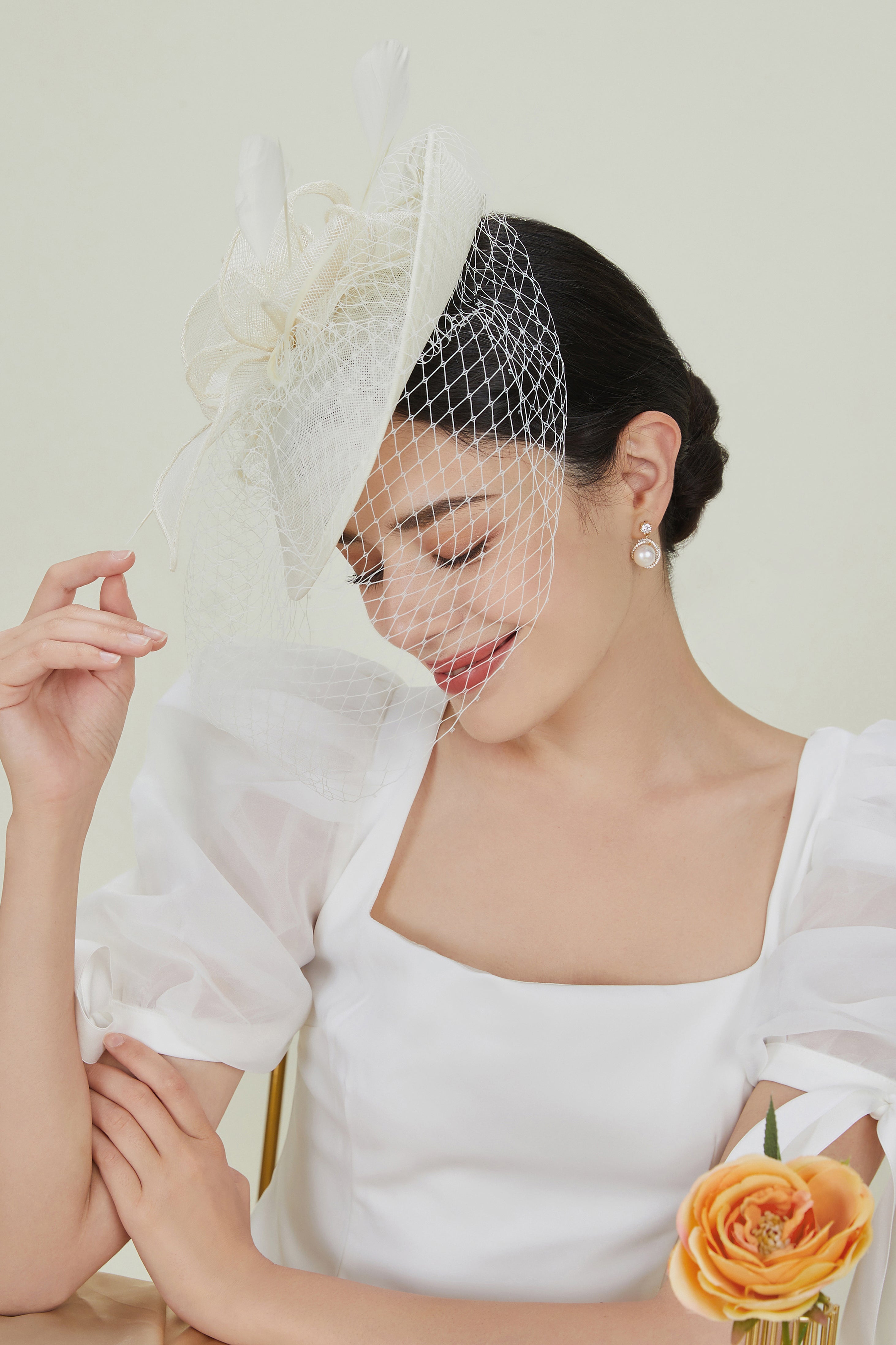 Mesh Bow Knots Pillbox Fascinator | offwhite | 3