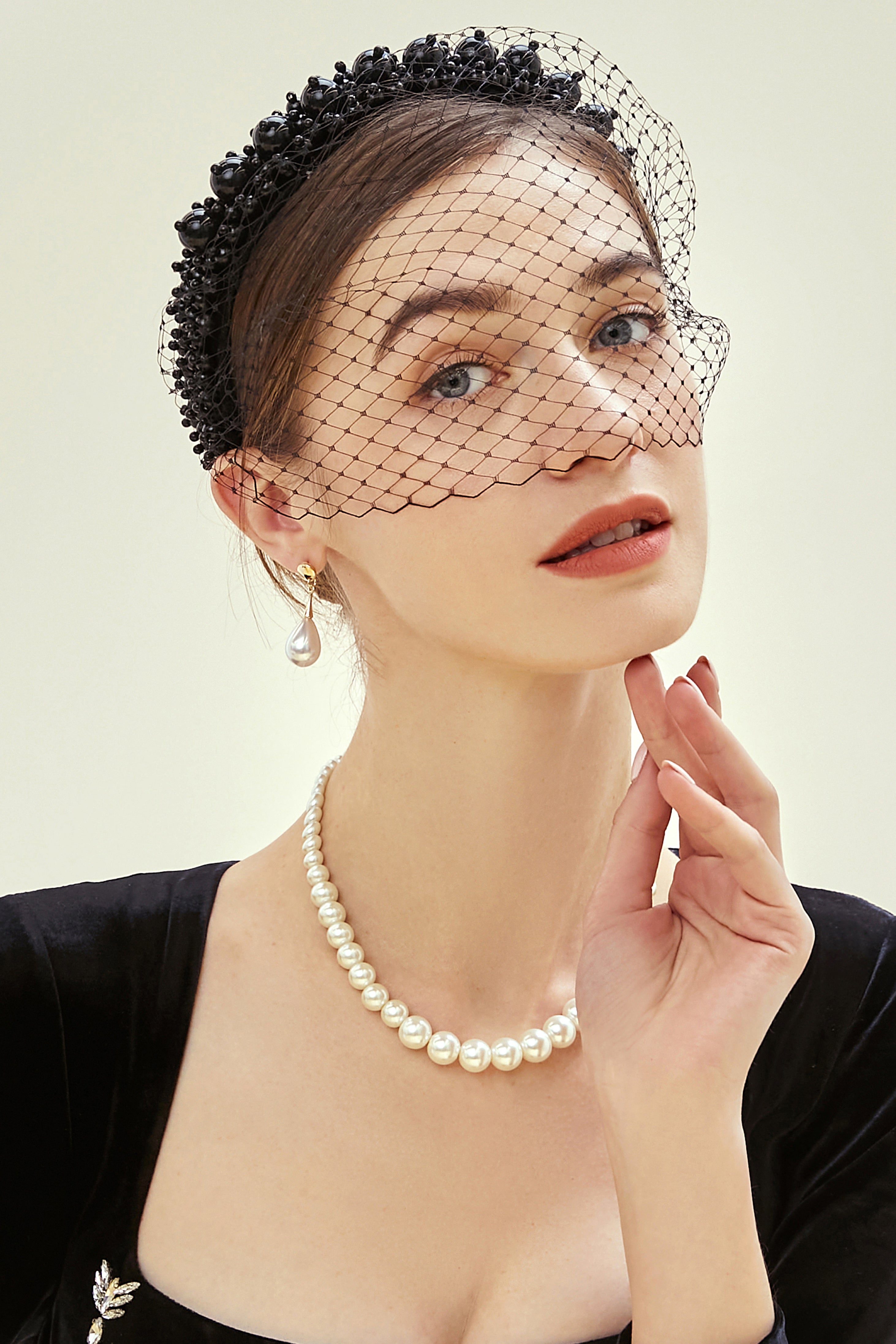 Vintage Veil Beaded Cocktail Fascinator | Black | 2