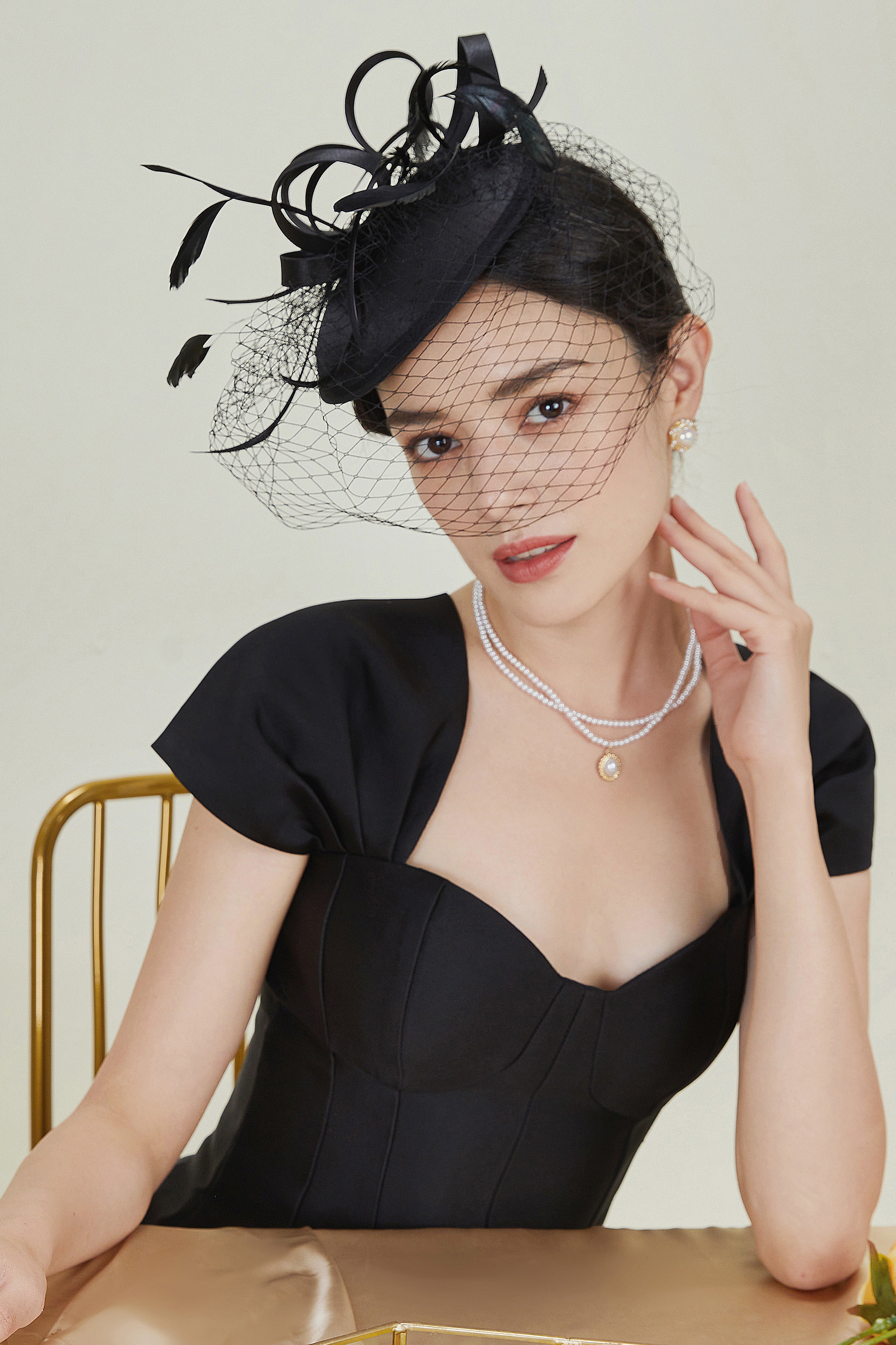 Vintage Pillbox Veil Cocktail Fascinator | Black | 3